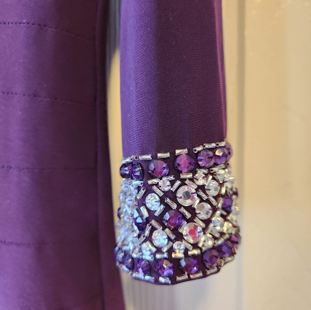 Alex Evening dress 12, purple, side slit, bejeweled sleeves. - Picture 6 of 7